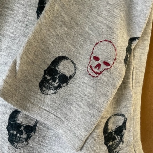 Skull Cashmere Aya V Neck Knit Sweater - Picture 2 of 11